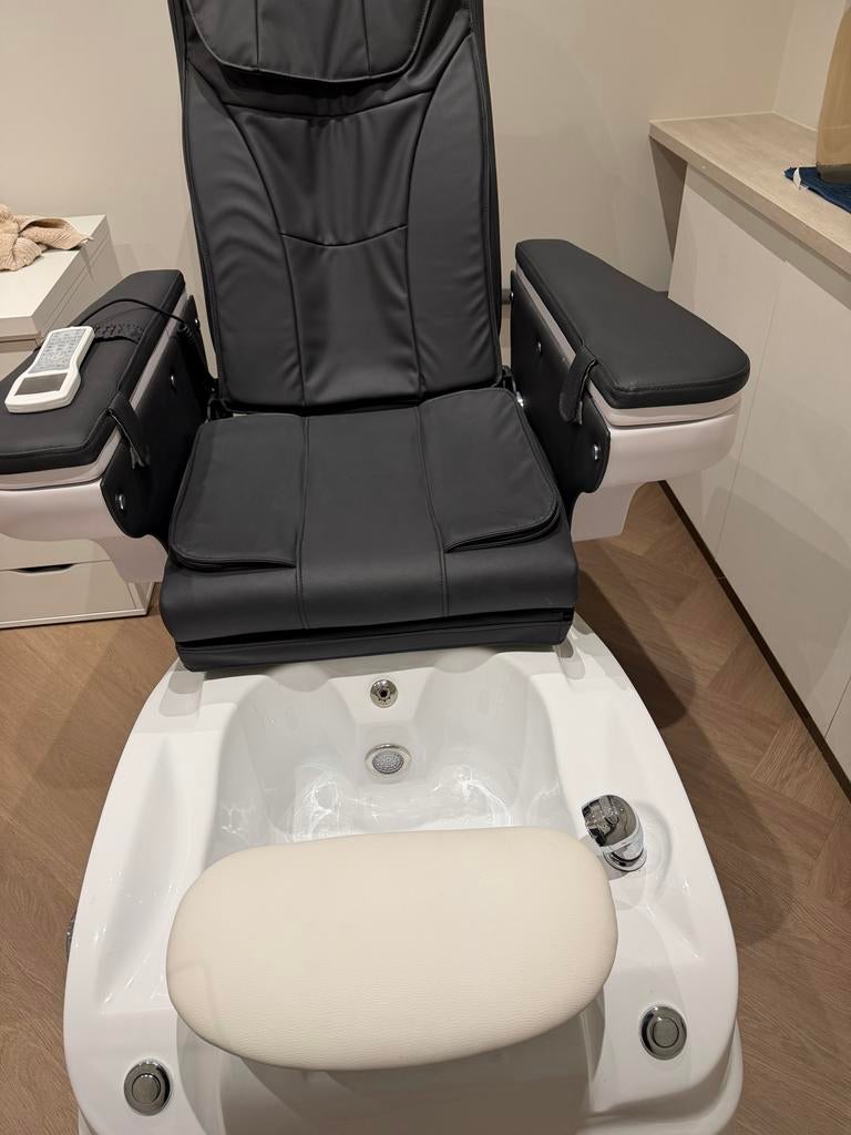 Luxe pedicure spa stoel met massage & voeten bubbelbad, Diensten en Vakmensen, Schoonheidsspecialisten | Pedicure, Voetmassage