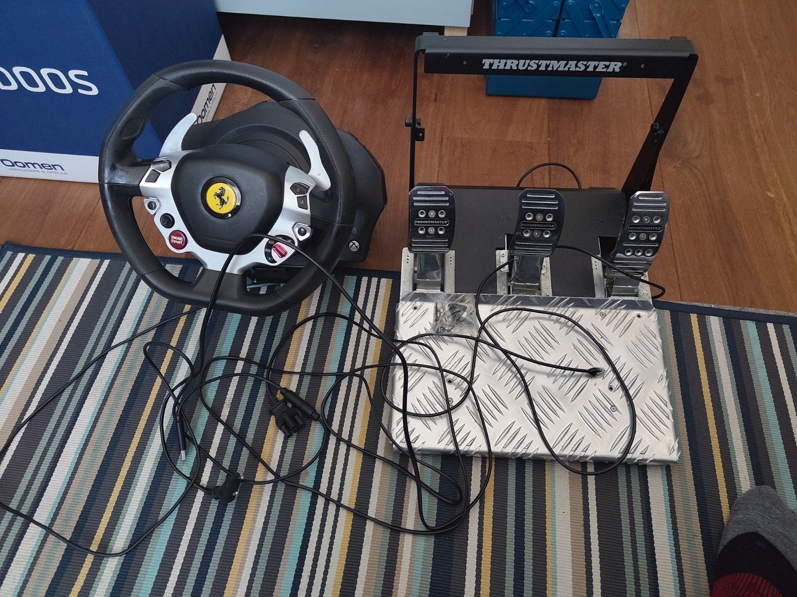 Thrustmaster Sim Racing Set - Stuur & Pedalen, Spelcomputers en Games, Ophalen, Racestuur, Gebruikt, Force feedback