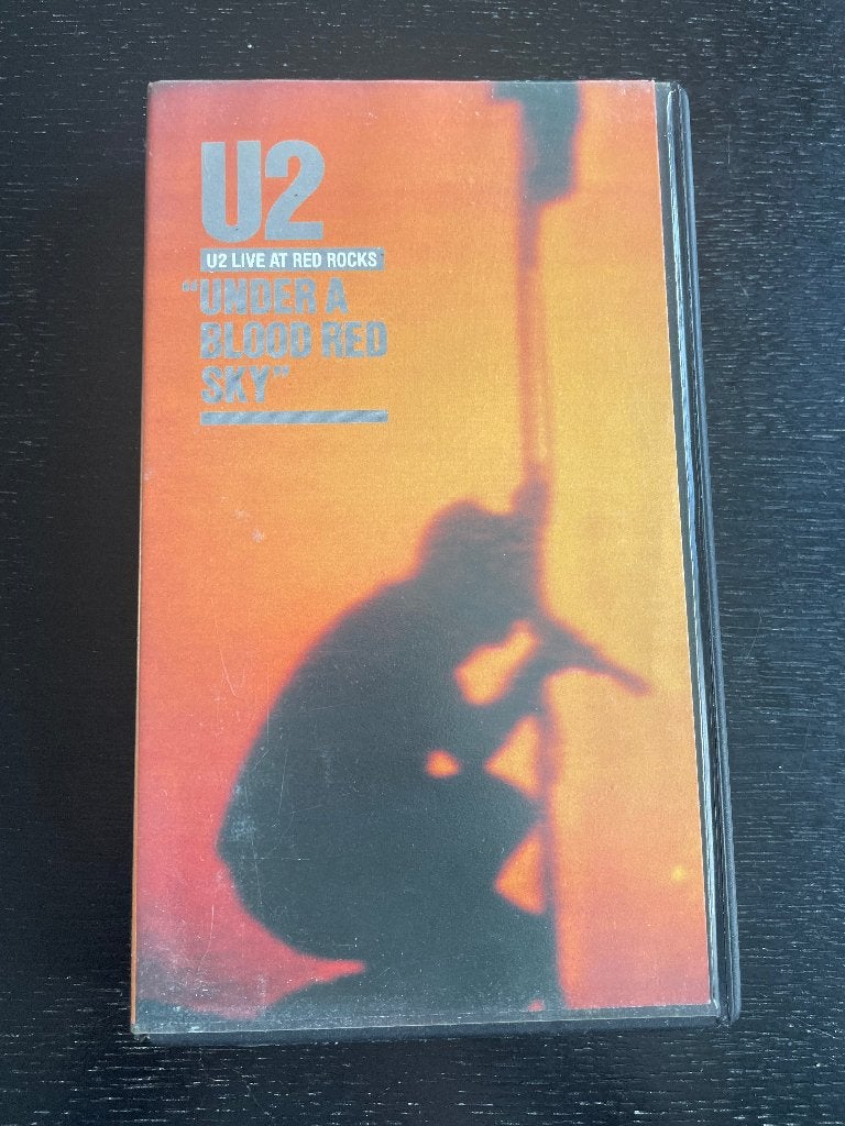 U2 - Under A Blood Red Sky, Cd's en Dvd's, Muziek, Alle leeftijden, Ophalen of Verzenden, Zo goed als nieuw