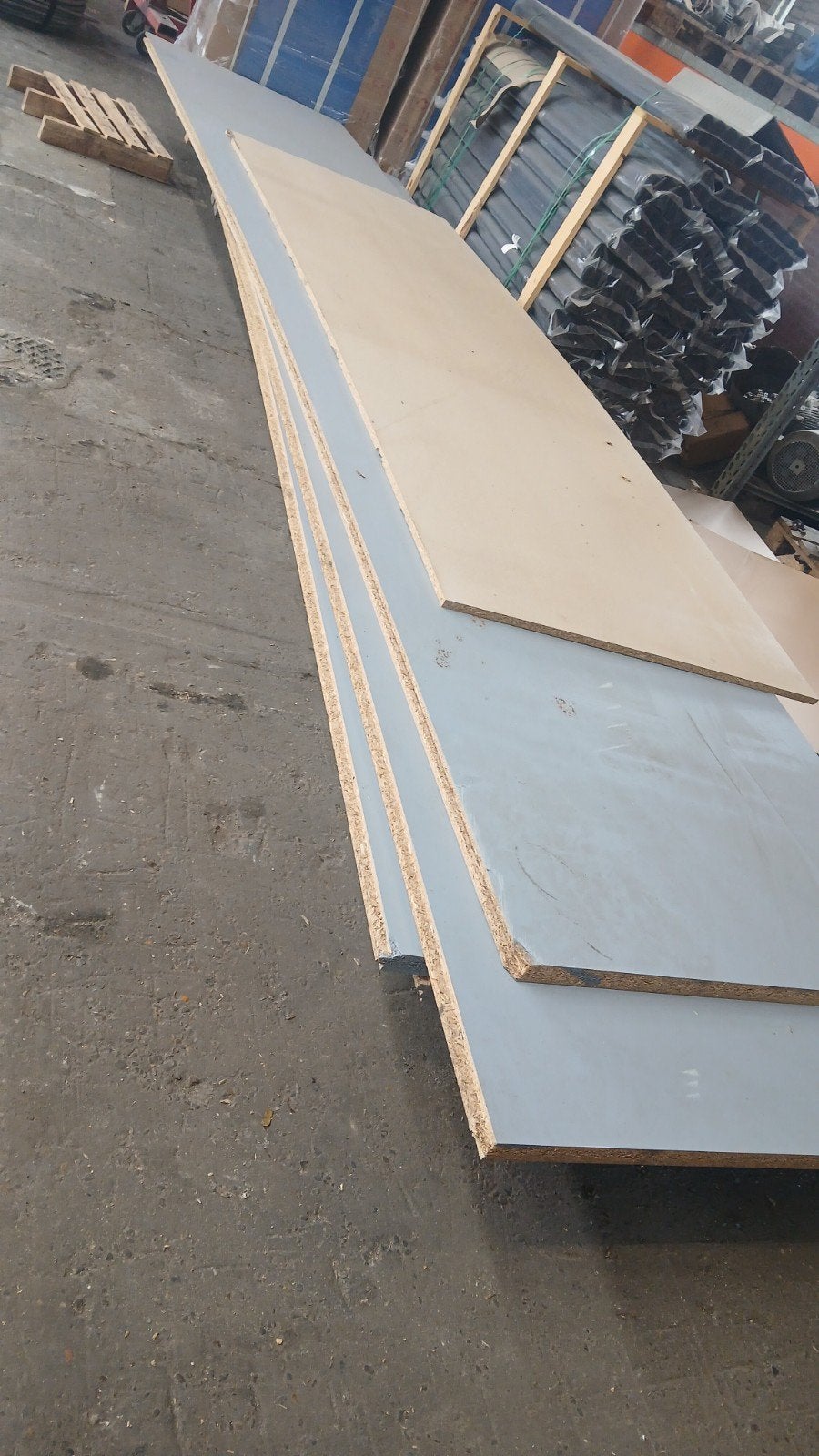 Houtdakplanken 5250x100x40, Doe-het-zelf en Verbouw, Ophalen of Verzenden, Overige houtsoorten, Minder dan 25 mm, Minder dan 200 cm