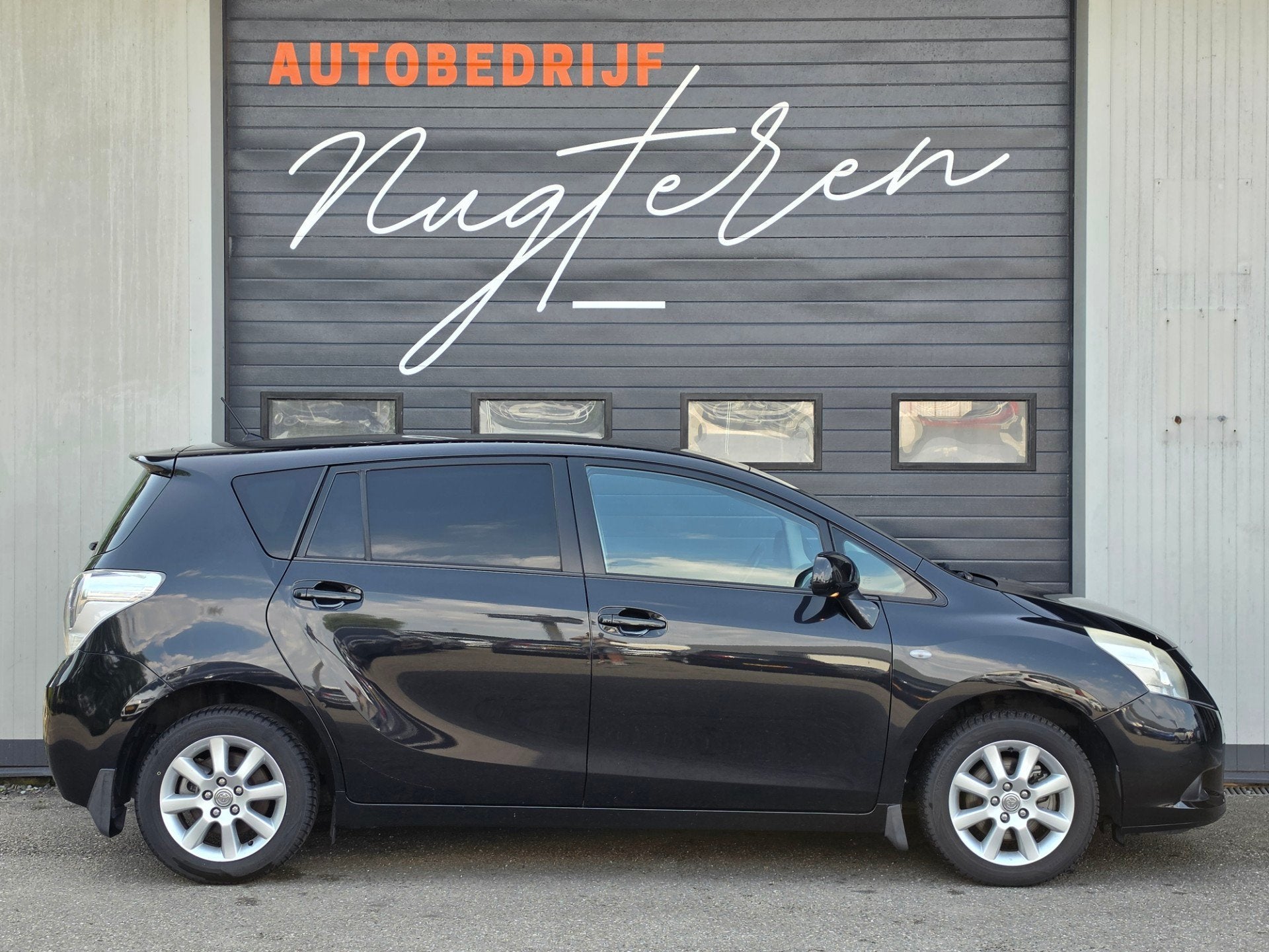 Toyota Verso 1.8 VVT-i Dynamic|Camera|Trekhaak|Airco|, Auto's, Gebruikt, Zwart, 4 cilinders, Zwart