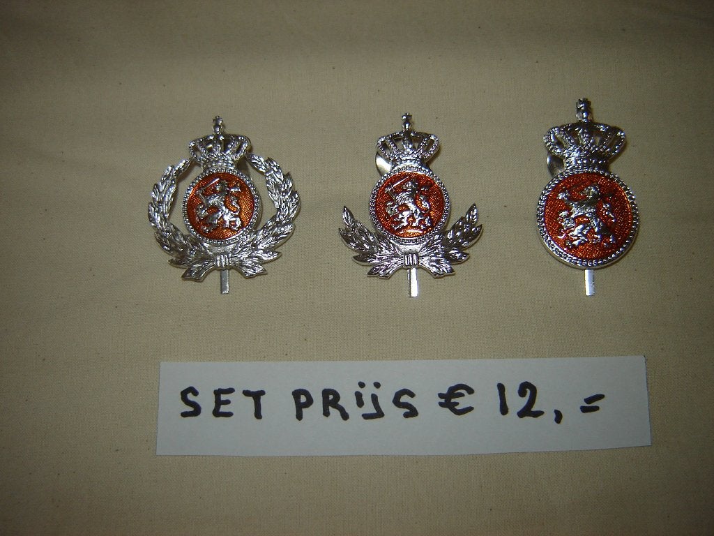 PETEMBLEMEN KONINKLIJKE MARECHAUSSEE, Verzamelen, Militaria | Algemeen, Ophalen of Verzenden, Marechaussee, Nederland, Embleem of Badge