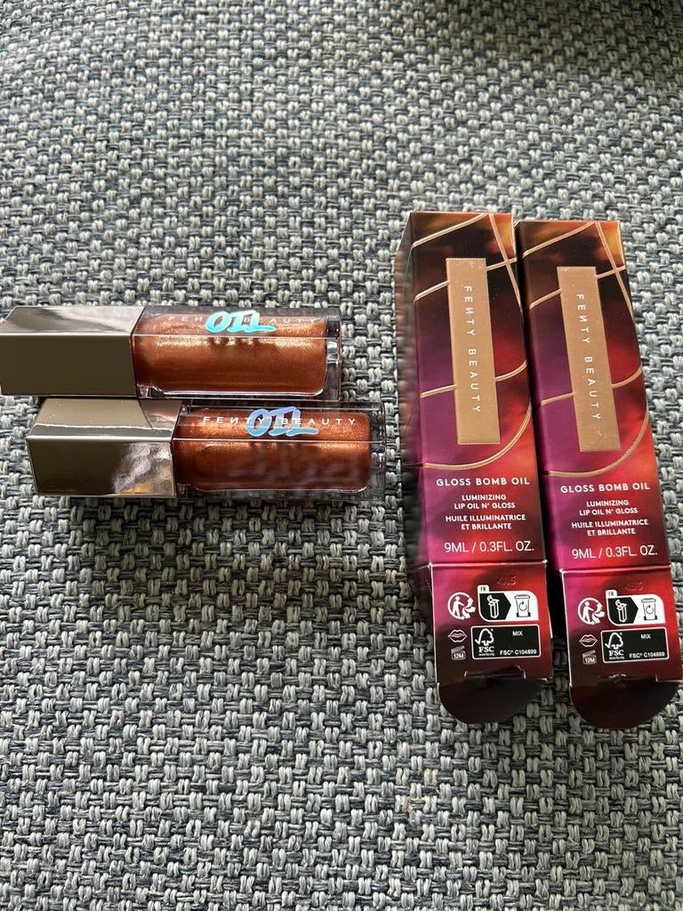 Fenty Beauty Gloss Bomb Oil in 5 kleuren- Nieuw! Origineel!, Nieuw, Ophalen of Verzenden, Make-up, Overige kleuren
