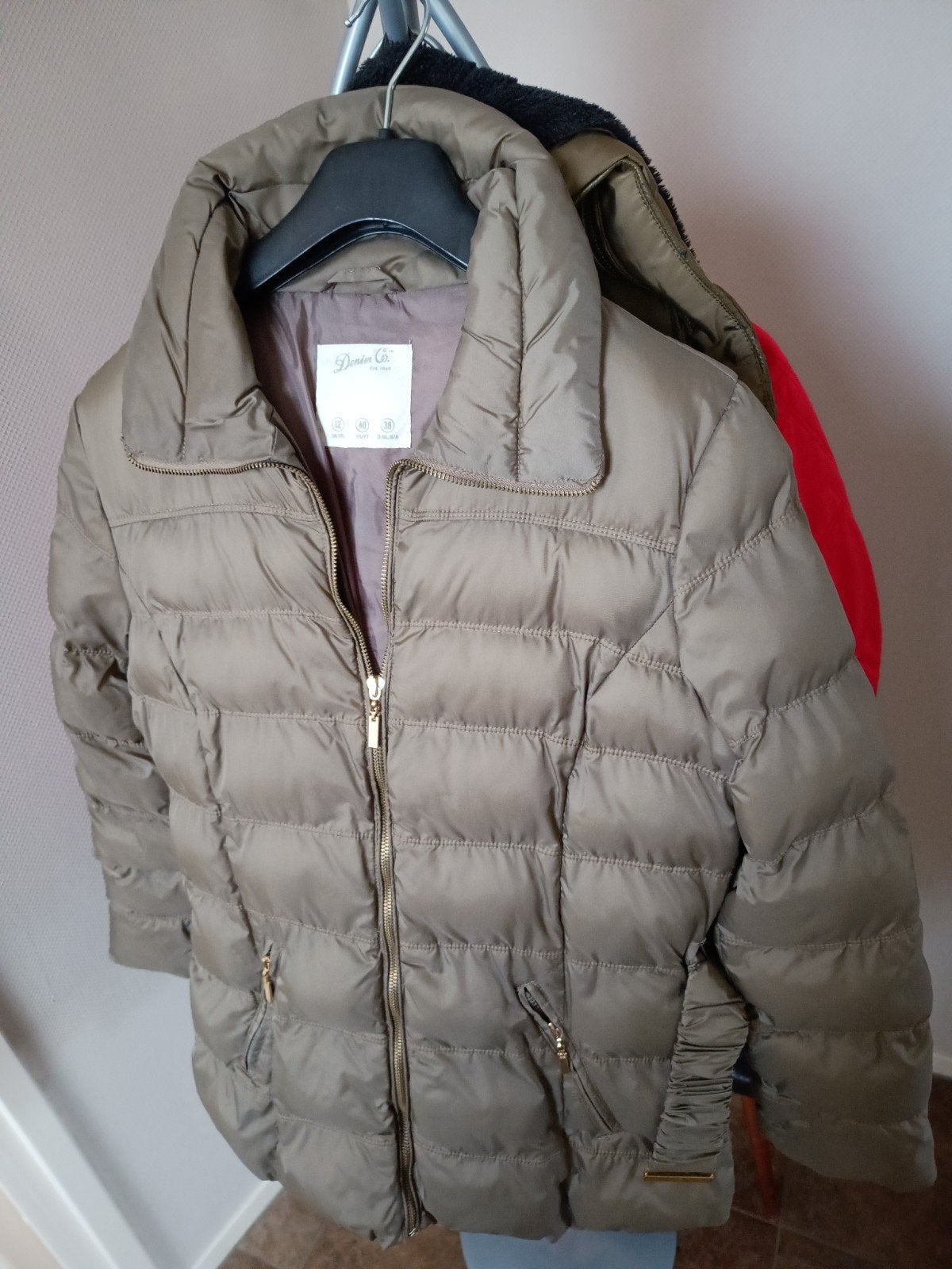 Winterjas van Denim Co. - Maat 38/40 (M), Kleding | Dames, Jassen | Winter, Maat 38/40 (M), Beige, Ophalen of Verzenden, Zo goed als nieuw