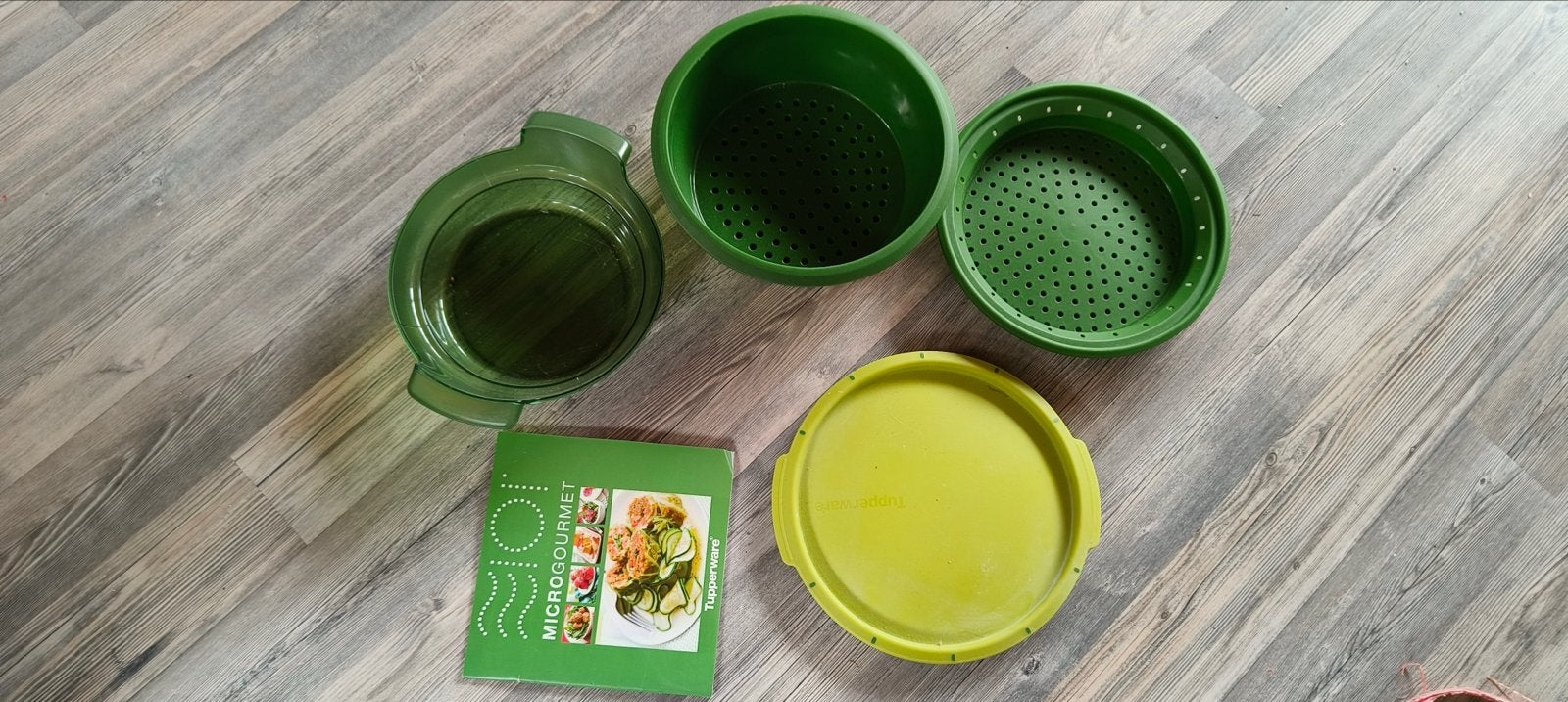 Tupperware Microgourmet stoompan met kookboek, Gebruikt, Overige typen, Ophalen of Verzenden, Magnetronbestendig