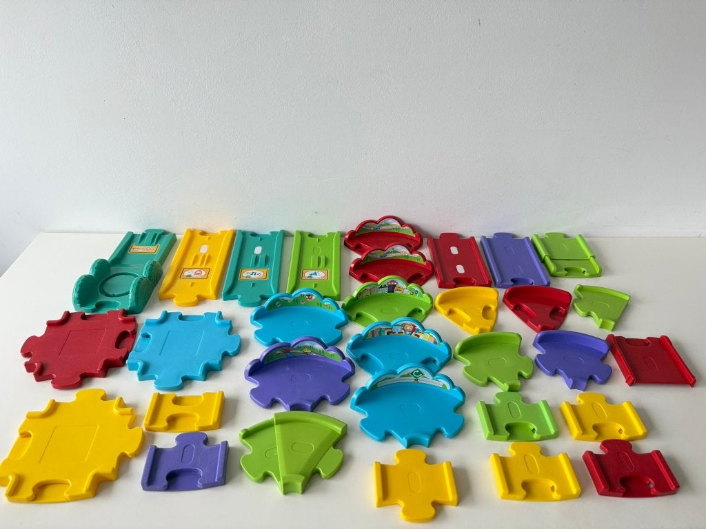 Toet Toet Auto's 33x wegdelen / Vtech, Ophalen of Verzenden, Gebruikt, 6 maanden tot 2 jaar