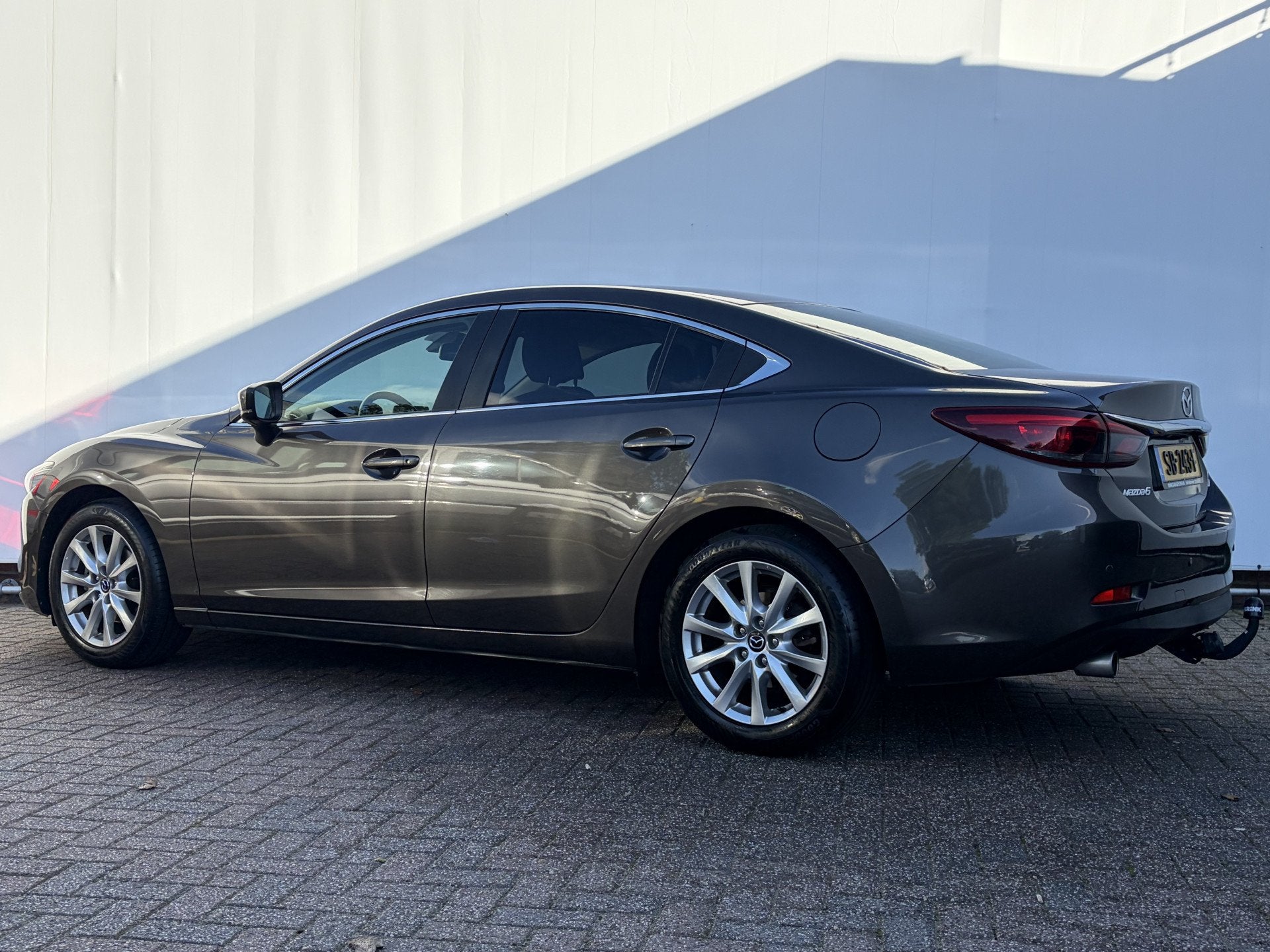 Mazda 6 2.0 SkyActiv-G 165 Skylease+ Trekhaak Cruise Carplay, Auto's, Voorwielaandrijving, 1998 cc, 4 cilinders, Bruin