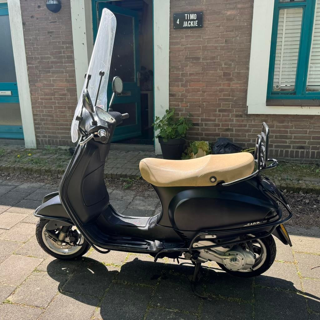 Vespa LX50, Fietsen en Brommers, Ophalen of Verzenden, Zo goed als nieuw, Benzine, Vespa
