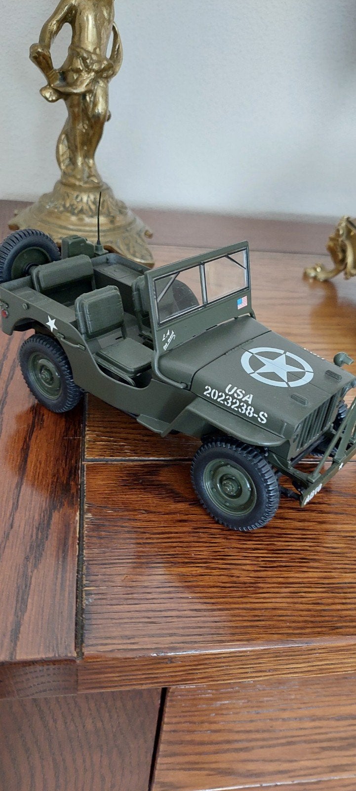 Gedetailleerd Militair Jeep Model - Zo goed als nieuw, Hobby en Vrije tijd, Modelbouw | Auto's en Voertuigen, Ophalen, Zo goed als nieuw