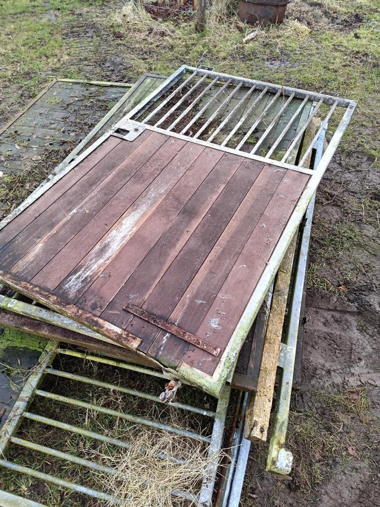 Staldeuren hardhout met rails - 2x 1,5x2m en 1x 3x2m, Doe-het-zelf en Verbouw, Ophalen, Gebruikt, 120 cm of meer, Overige typen