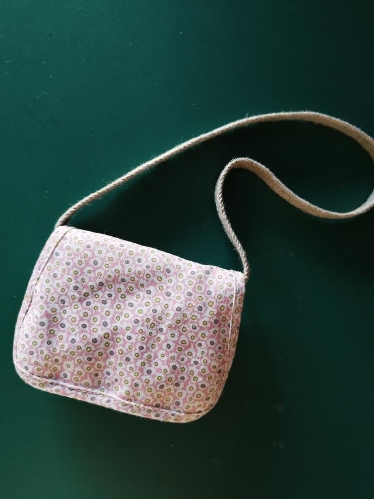 Schoudertas van Aziatische Götz pop Hannah - NIEUW, Verzamelen, Poppen, Ophalen of Verzenden, Nieuw, Accessoires