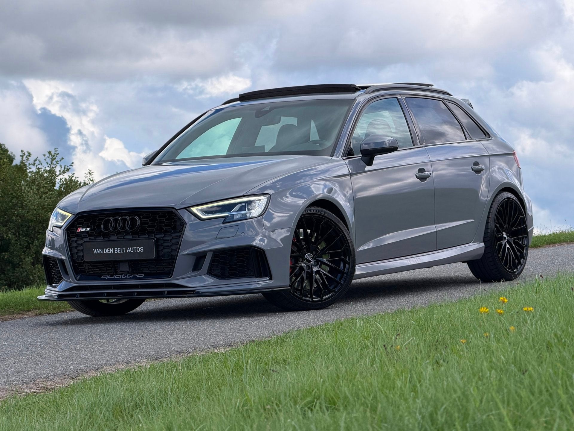 Audi RS3 2.5 TFSI 500PK Quattro |Milltek |Pano |Schaal stoel, Auto's, Automaat, Gebruikt, RS3, 1505 kg