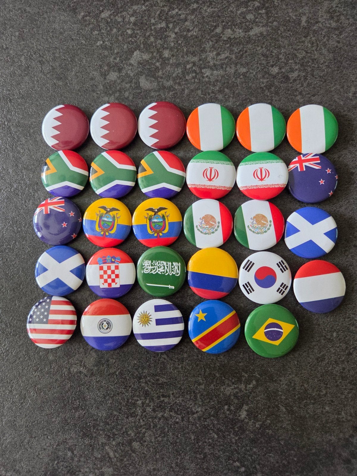 WK 2026 Buttons Dekamarkt, Ophalen of Verzenden, Nieuw, Sport, Button
