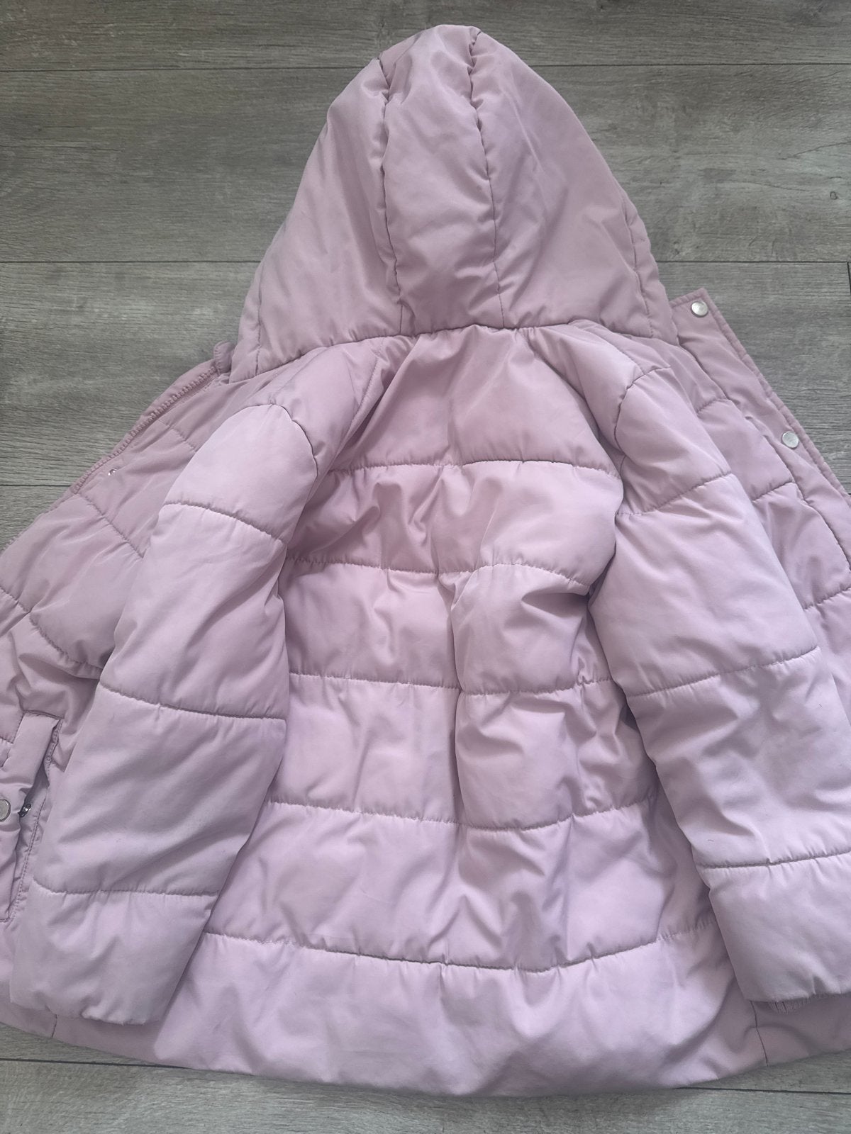 Roze gewatteerde jas Primark 5-6 jaar 116cm, Ophalen of Verzenden, Zo goed als nieuw, Meisje