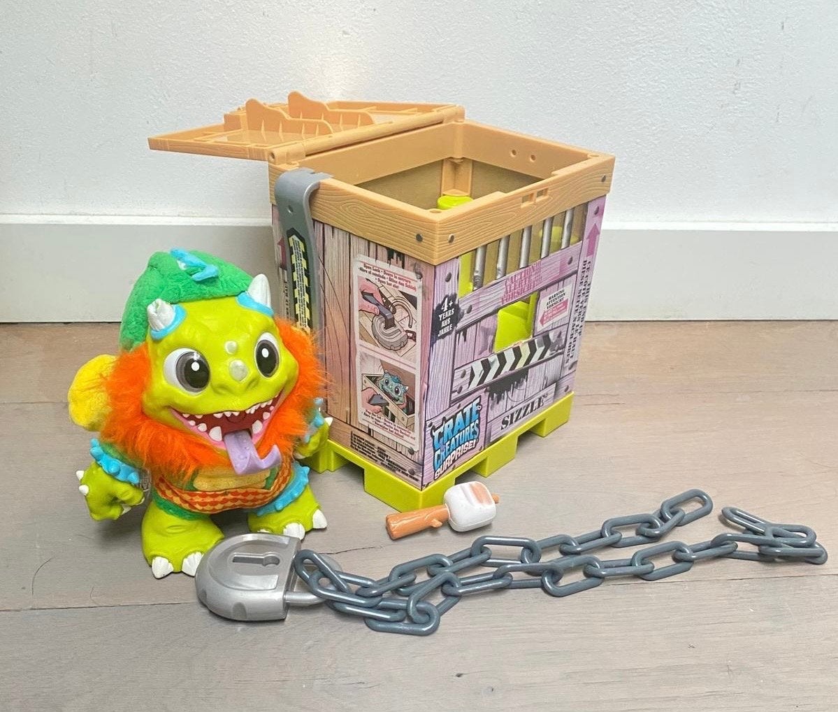 Crate Creatures Surprise Sizzle met kooi en accessoires, Ophalen, Zo goed als nieuw