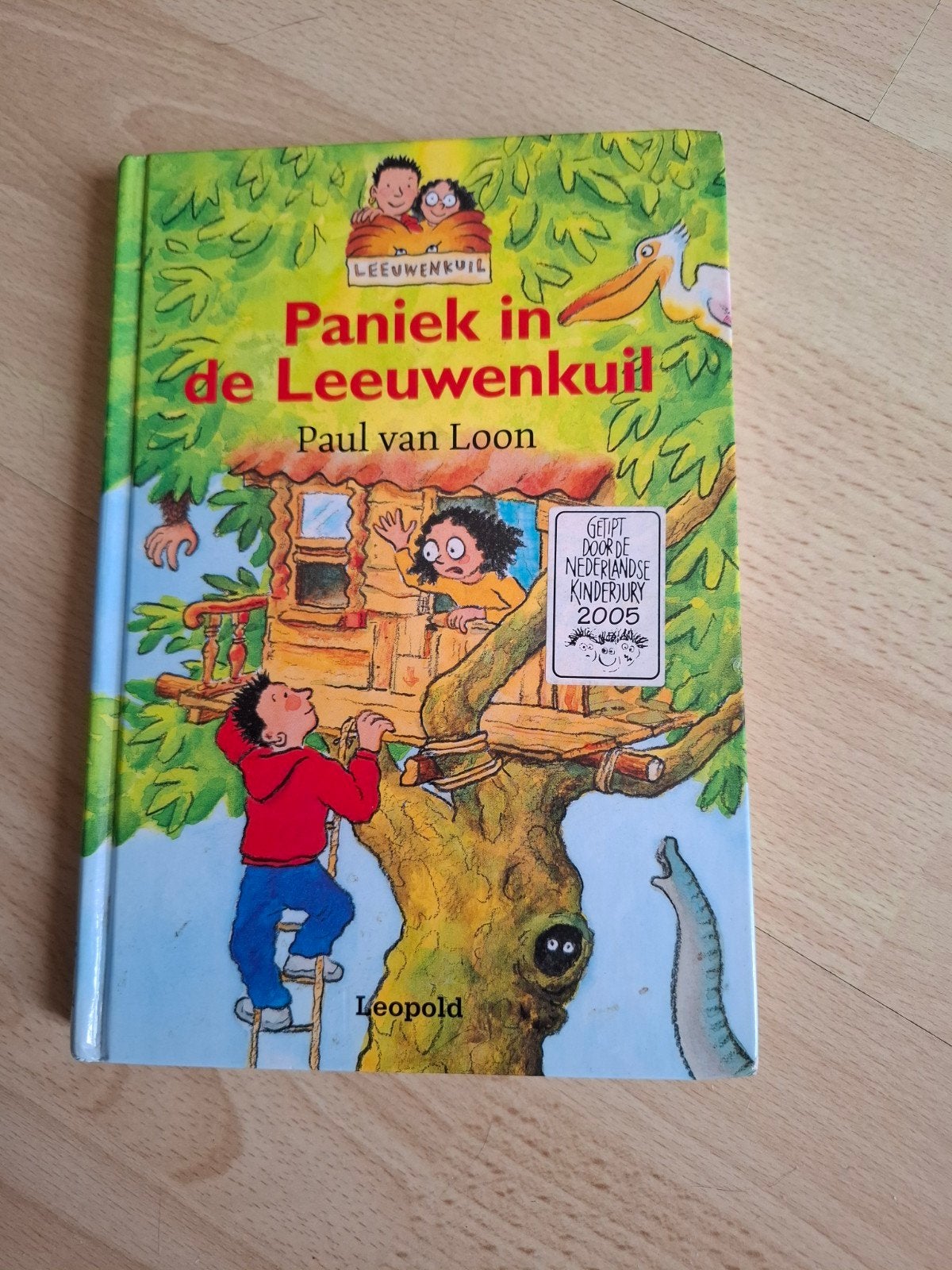 Paul van loon Paniek in de leeuwenkuil, Ophalen of Verzenden, Zo goed als nieuw, Fictie algemeen