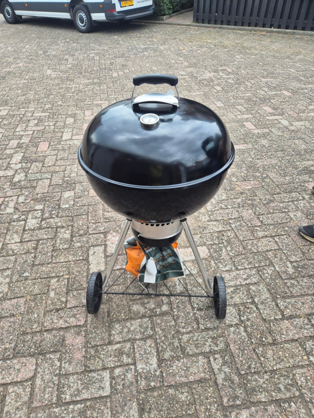 Weber Master-Touch GBS E-5750 Houtskoolbarbecue, Ophalen of Verzenden, Zo goed als nieuw, Weber