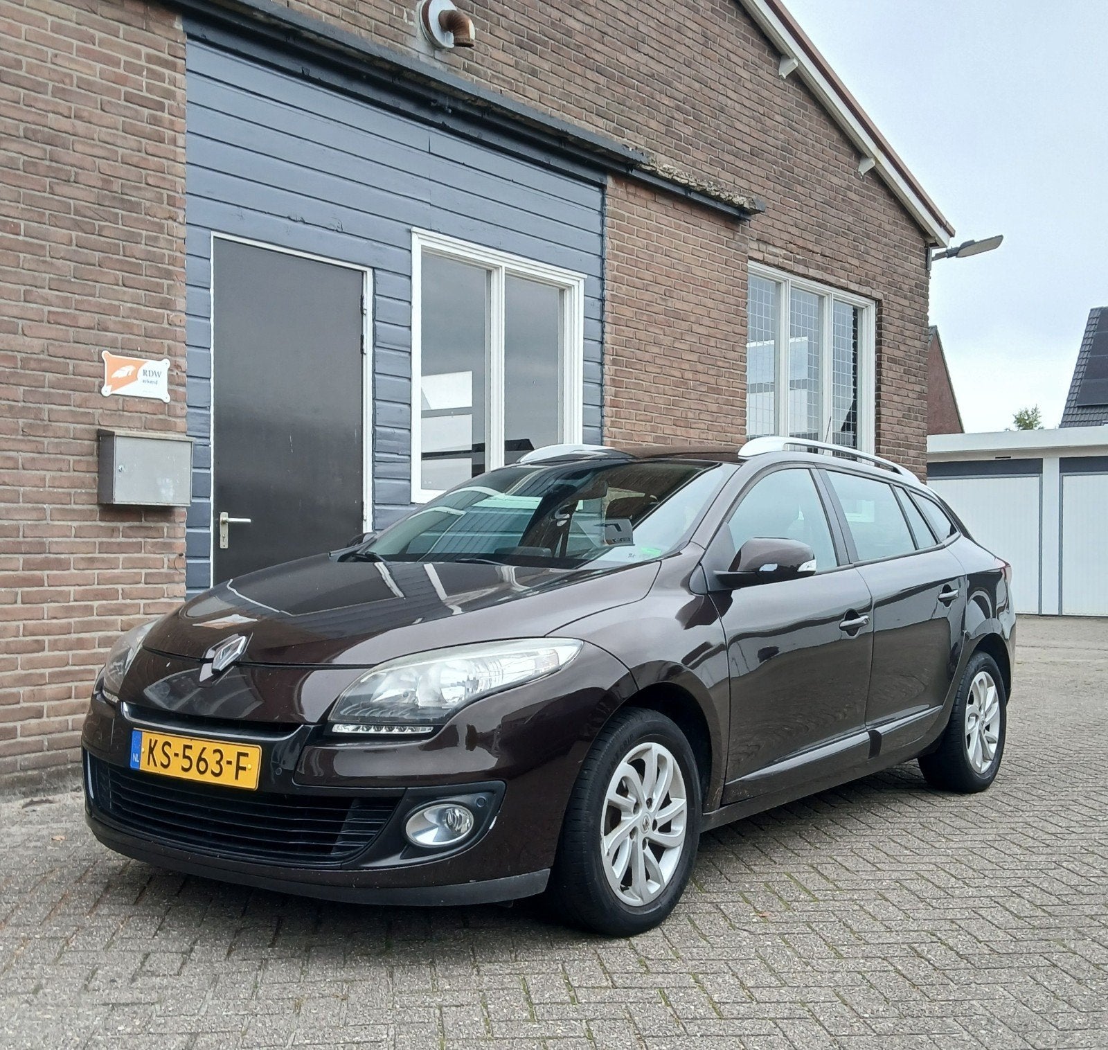 Renault Mégane Estate 1.2 TCe Collection / Bj.2013, Auto's, Voorwielaandrijving, Stof, 4 cilinders, Bruin