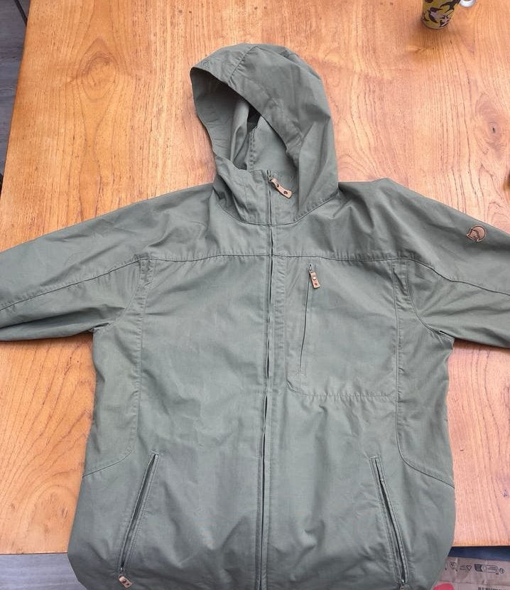Fjällräven Sten Jacket M - Zo goed als nieuw, Kleding | Heren, Ophalen of Verzenden, Zo goed als nieuw, Maat 52/54 (L), Groen