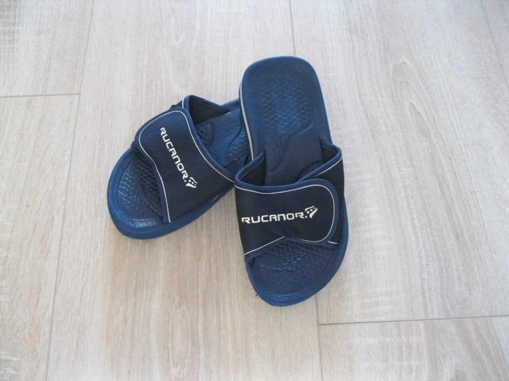 Rucunor badslippers 36 zgan, Rucunor, Verzenden, Blauw, Sneakers of Gympen
