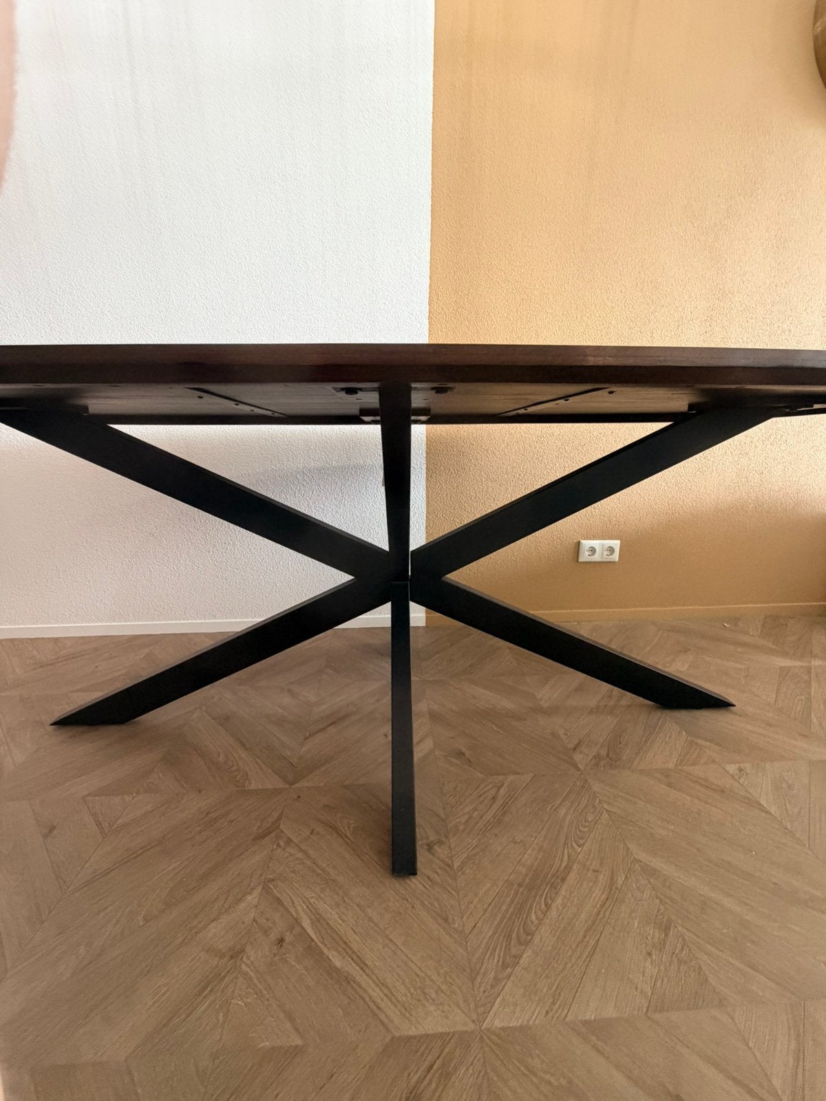 Mooie Jesper eettafel – Livingfurn | 210cm, 100 tot 150 cm, 200 cm of meer, Zo goed als nieuw, Overige vormen
