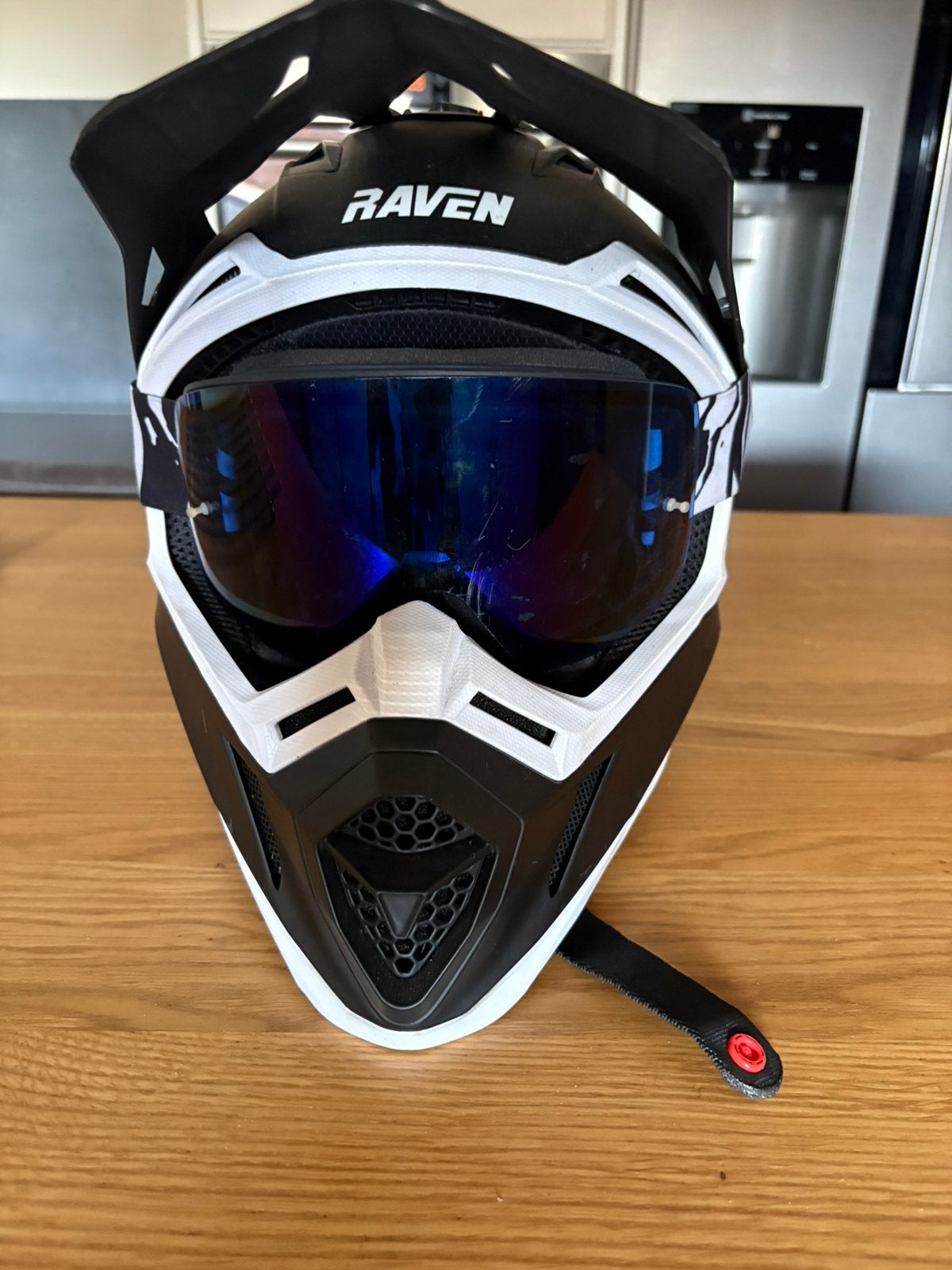 Raven motor helm met bril, Motoren, Overige merken, M, Offroadhelm, Ophalen of Verzenden
