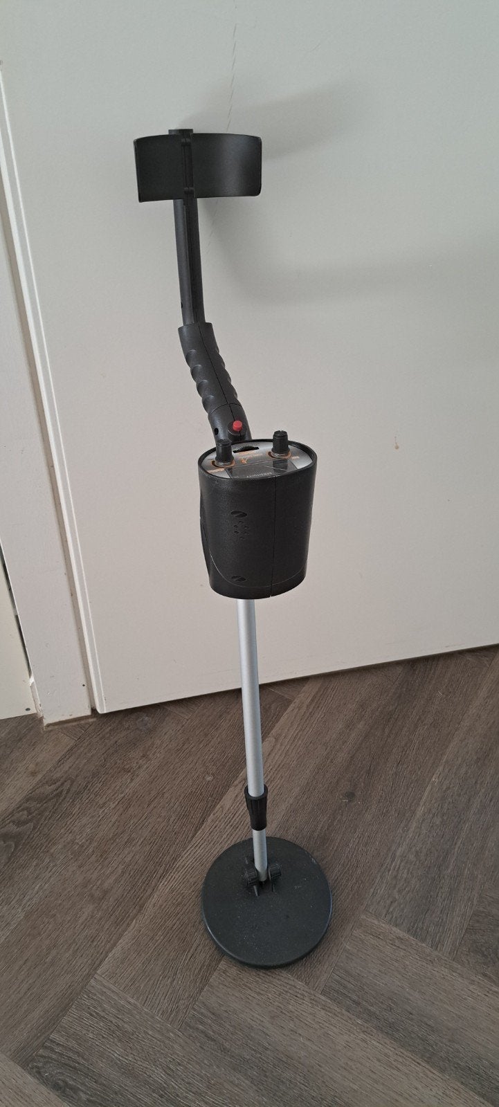 Denver Metaaldetector MET-100 - Zo goed als nieuw, Zo goed als nieuw, 30 cm of minder, Instelbare gevoeligheid, Ophalen