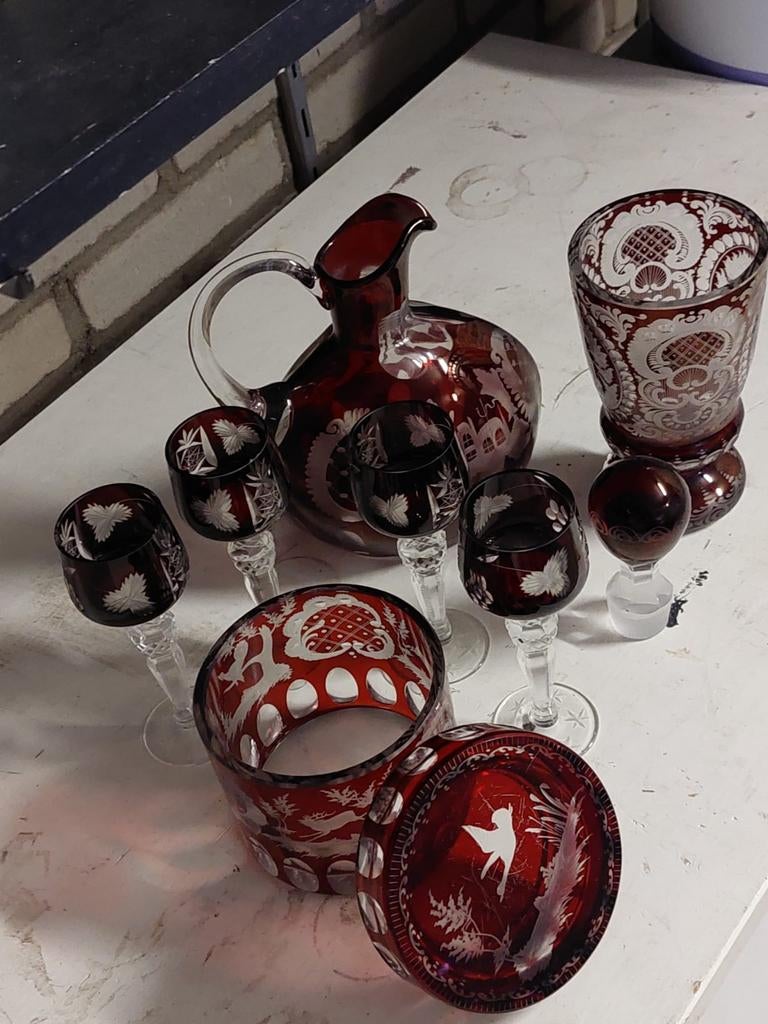 Prachtige robijnrode geslepen glazen set - vintage, Ophalen of Verzenden