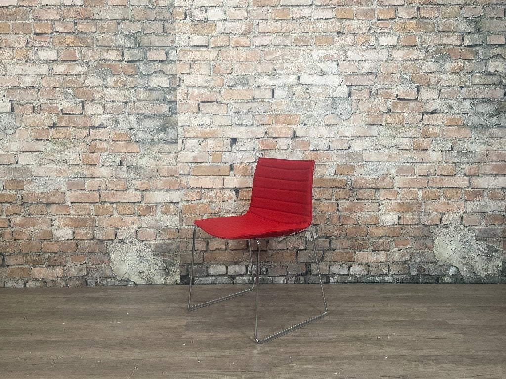 Arper Catifa 46 rood bij TheReSales, Ophalen, Design, Zo goed als nieuw, Stof