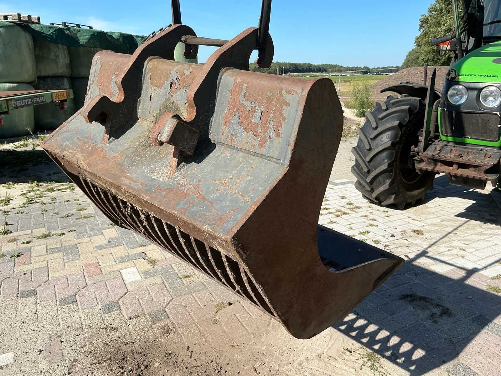 Puinbak Graafbak, Zakelijke goederen