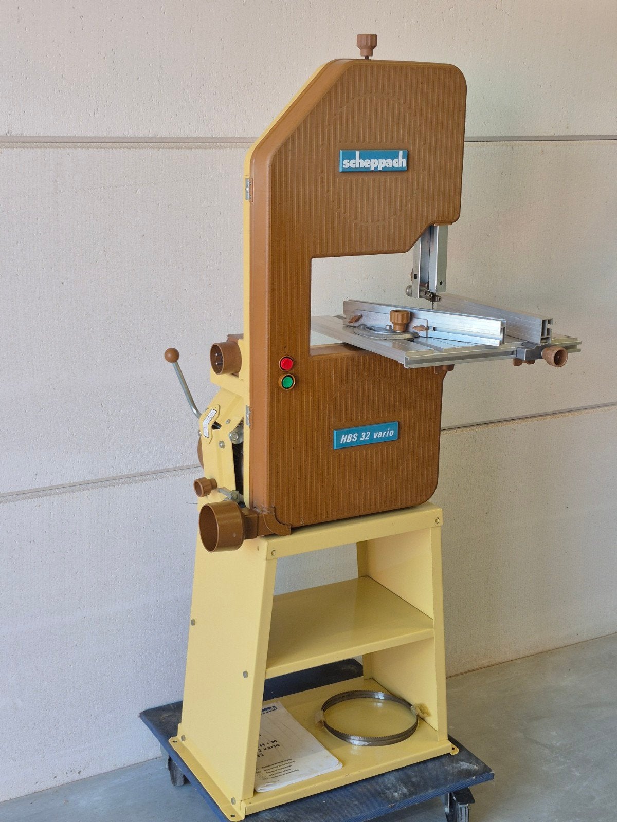 scheppach,hbs 32 vario,lintzaag,230v,zaagmachine,sheppach, Ophalen, 600 tot 1200 watt, Zo goed als nieuw, Lintzaag