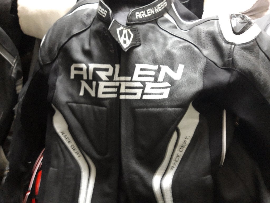 2 delig motormat Arlen Ness maat 54/56, Motoren, Kleding | Motorkleding, Combipak, Dames, Arlen Ness, Ophalen of Verzenden