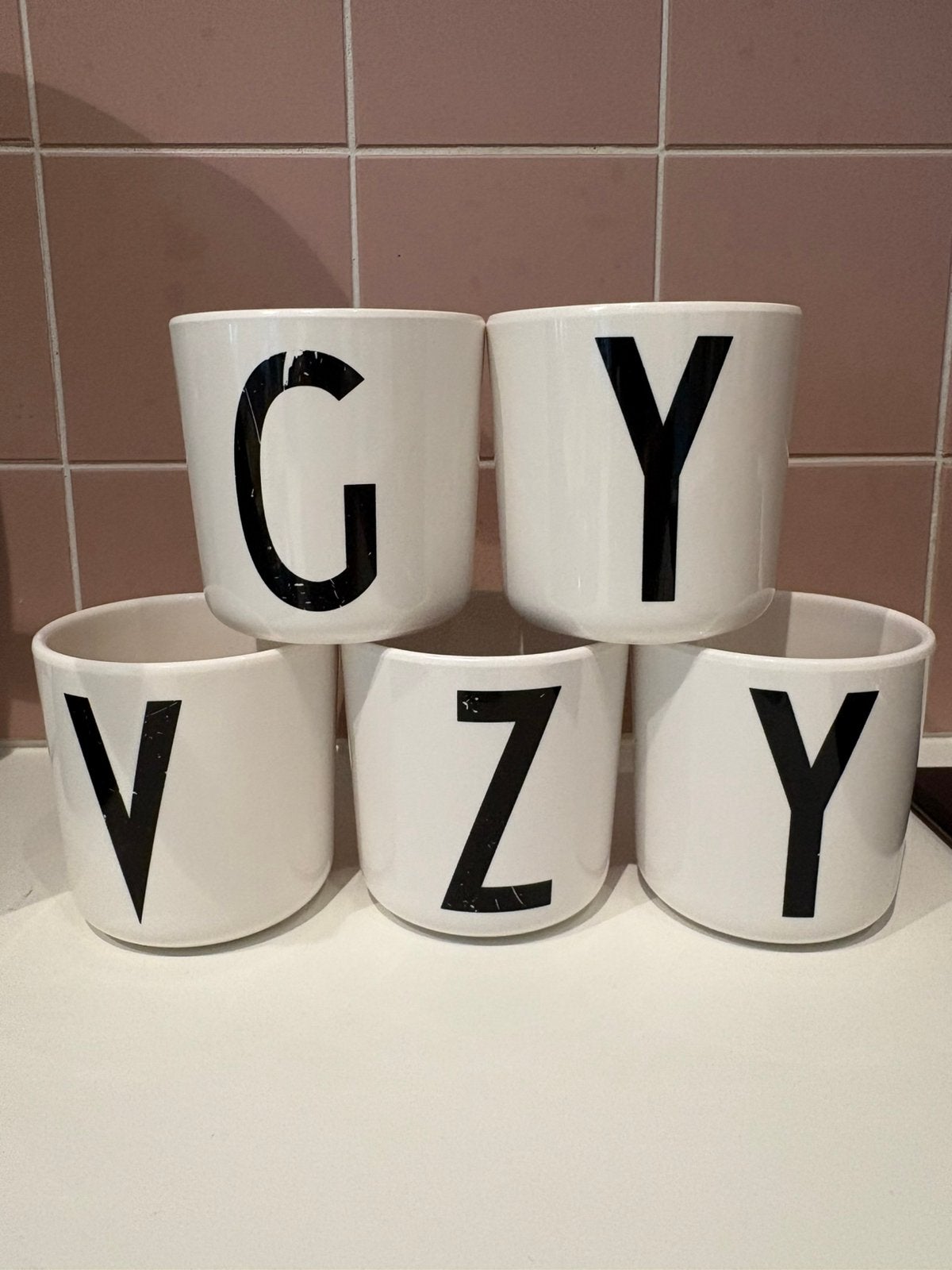 Kleine bekers van design letters, Ophalen, Overige materialen, Overige typen, Zo goed als nieuw