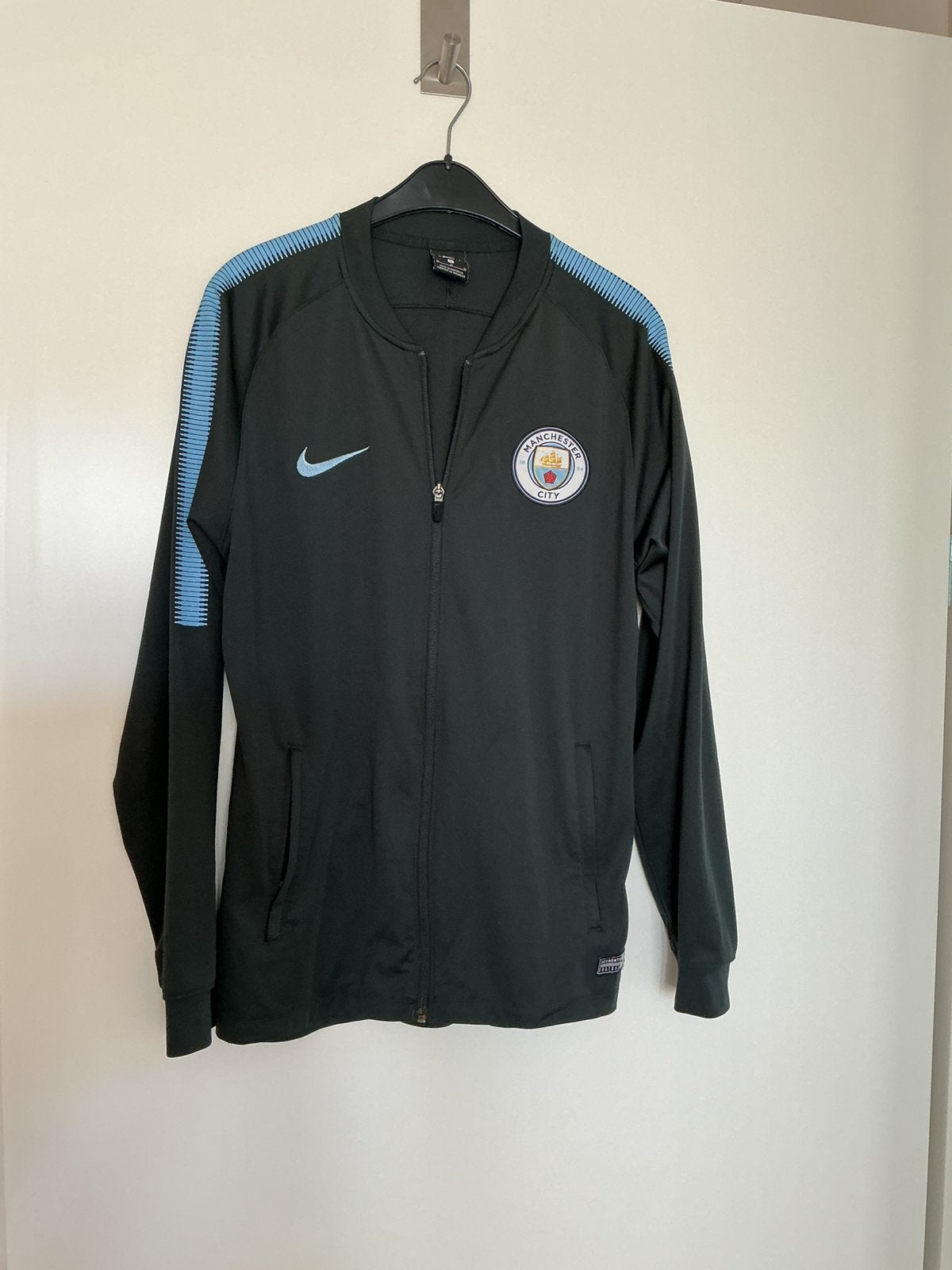 Trainingsjas, Maat 48/50 (M), Ophalen of Verzenden, Zo goed als nieuw, Voetbal