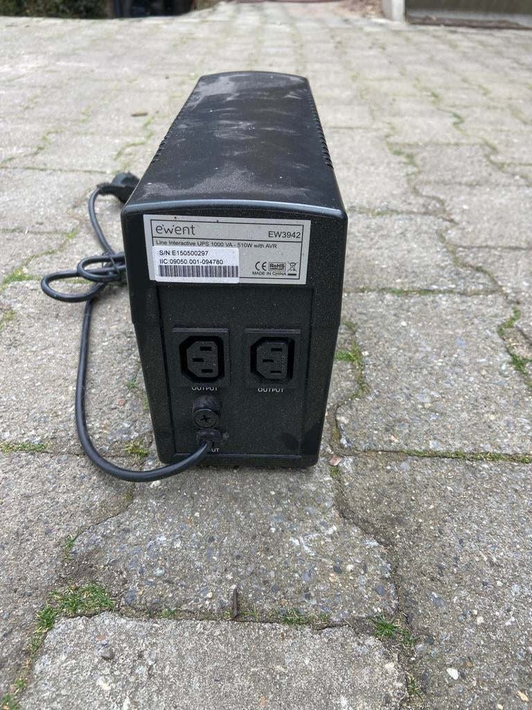 Ewent UPS 1000VA - 510W met AVR - Defect, Computers en Software, Noodvoedingen (UPS), Niet werkend, Ophalen of Verzenden