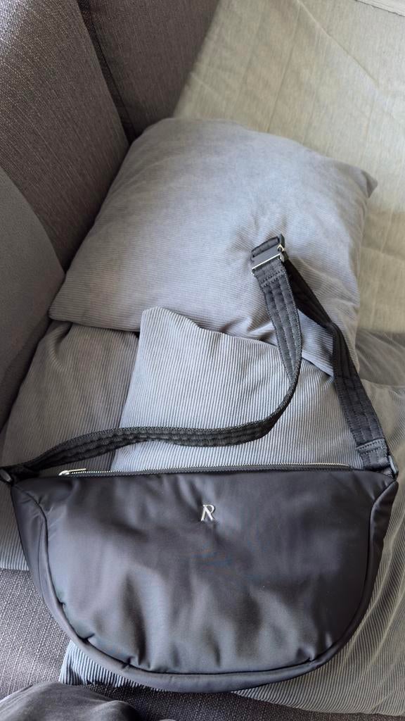 Represent Initial Nylon Sling Bag, Dieren en Toebehoren, Ophalen of Verzenden, Zo goed als nieuw, Overige