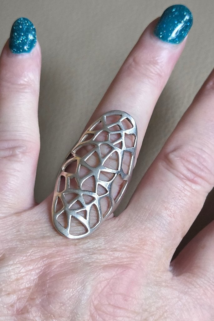 Maat 18,5 - Mooie OVALE zilveren (925) OPENGEWERKTE ring, Ophalen, 18 tot 19, Zo goed als nieuw, Dame