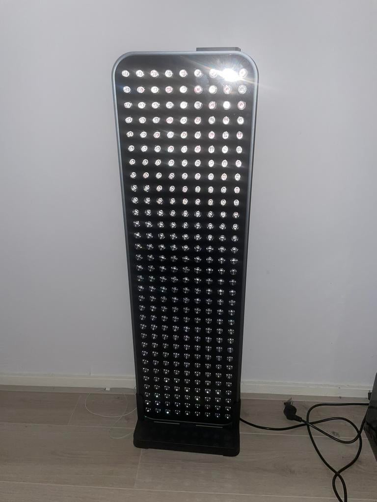 Red light therapie / rood licht therapie lamp, Sport en Fitness, Gezondheidsproducten en Wellness, Ophalen, Zo goed als nieuw