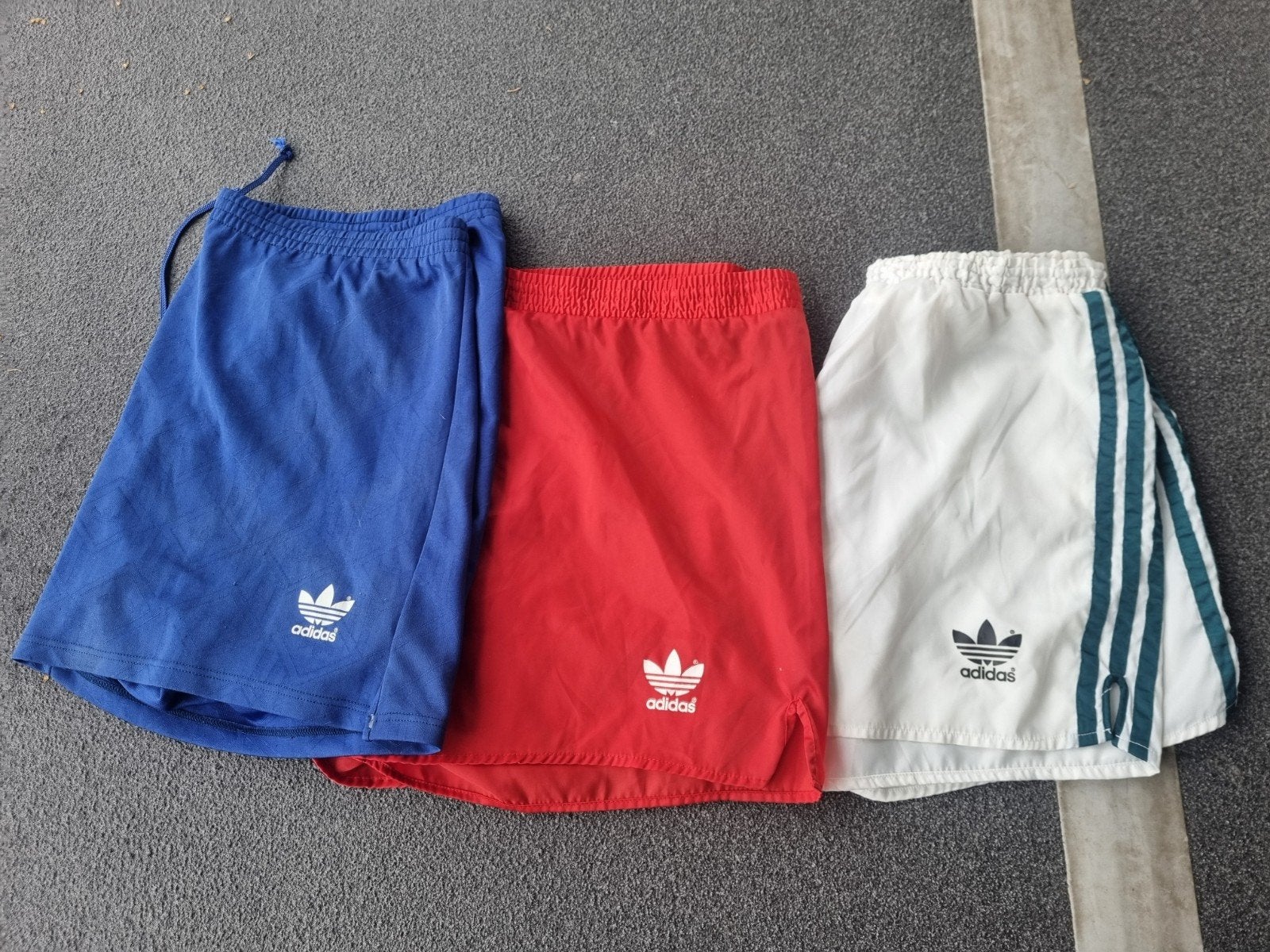 3 X Adidas vintage short. Maat L., Kleding | Heren, Sportkleding, Maat 52/54 (L), Overige kleuren, Ophalen of Verzenden, Adidas