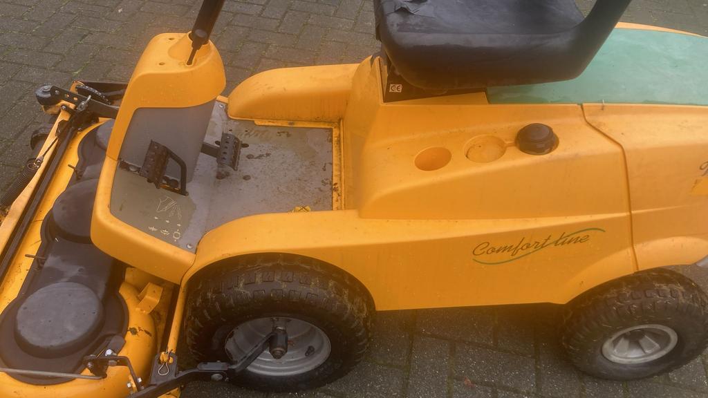 Stiga villa, nieuwe motor en maaidek, Ophalen of Verzenden, Zo goed als nieuw