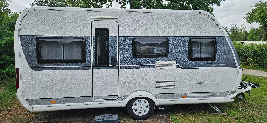 Hobby 455 UF De Luxe (2019), Rondzit, Hobby, 5 tot 6 meter, Kachel