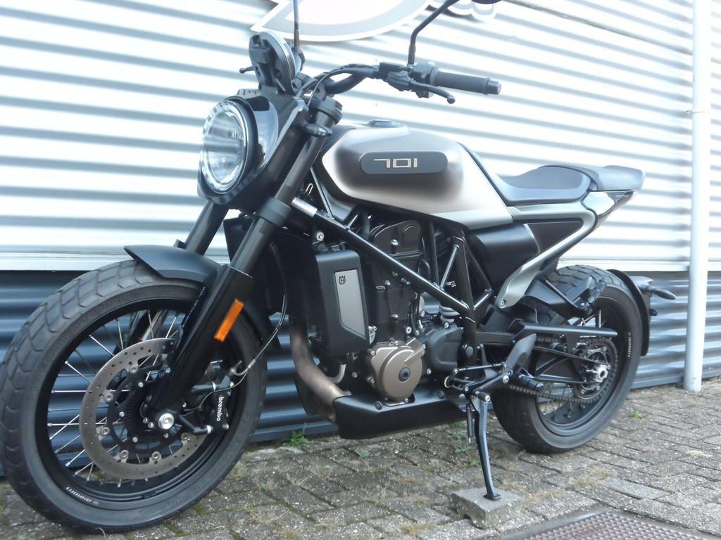 Husqvarna SVARTPILEN 701 - 2020, Motoren, Bedrijf, Naked bike