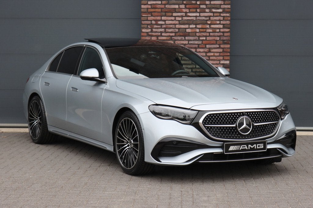Mercedes-Benz E-Klasse 220 d AMG Line | Hyperscreen | Distro, Auto's, Mercedes-Benz, 1730 kg, Achterwielaandrijving, Gebruikt