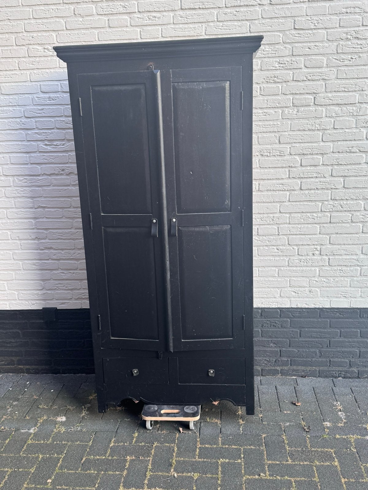 Zwarte houten kast met planken en lades, Ophalen, Gebruikt