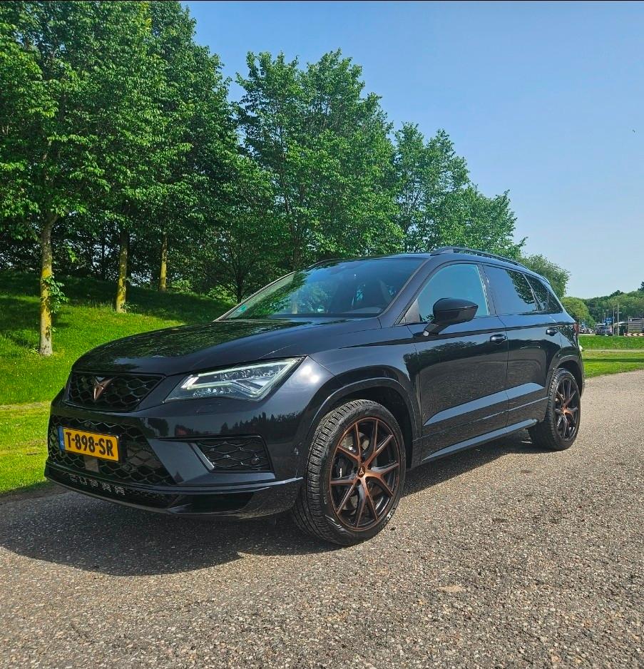 CUPRA ATECA 2.0 4DRIVE /BREMBO/KUIPSTL/360/PAN/BEAT/TRK, Auto's, Automaat, Zwart, 4 cilinders, Zwart