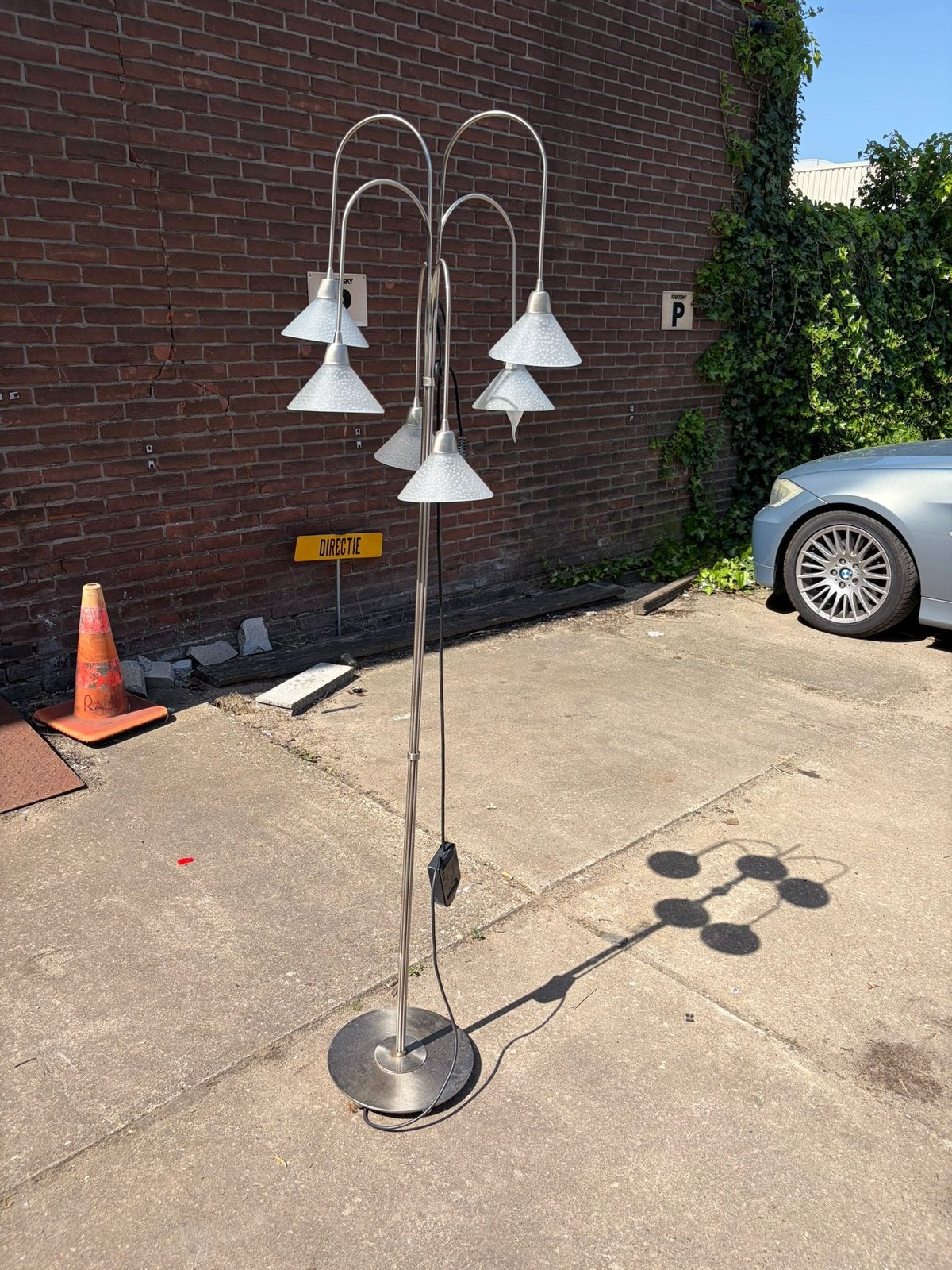 Mooie vintage staande lamp met glazen kapjes, Antiek en Kunst, Antiek | Lampen, Ophalen