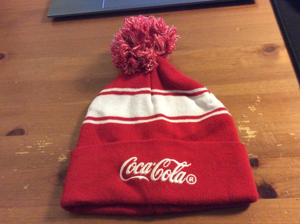 Coca Cola muts met Pompon. 100% katoen, Ophalen of Verzenden, Zo goed als nieuw, Gebruiksvoorwerp