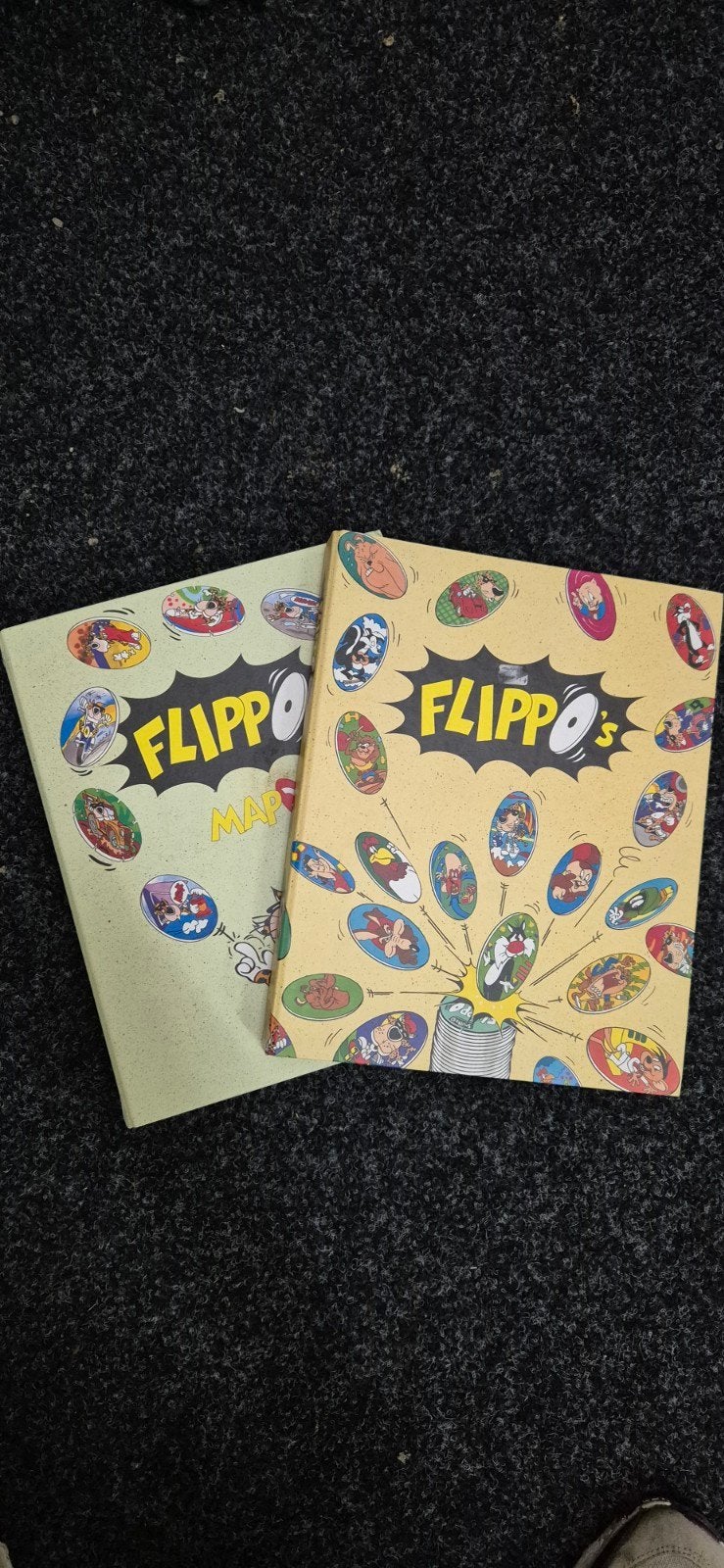 Flippo (2x Flippo mappen), Verzamelen, Ophalen, Flying, Map, Album of Poster, Met verzamelmap(pen)