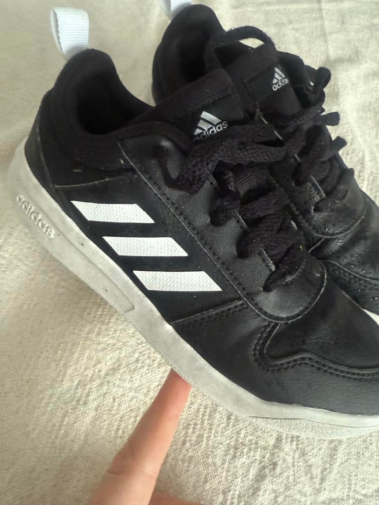 Adidas sneakers maat 33 zwart, Ophalen of Verzenden, Gebruikt, Jongen of Meisje, Schoenen