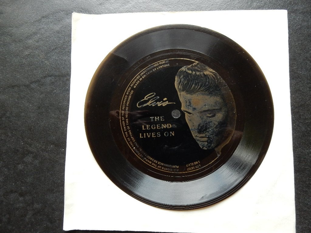 Elvis Presley - the legend lives on, Ophalen of Verzenden, Zo goed als nieuw, Pop